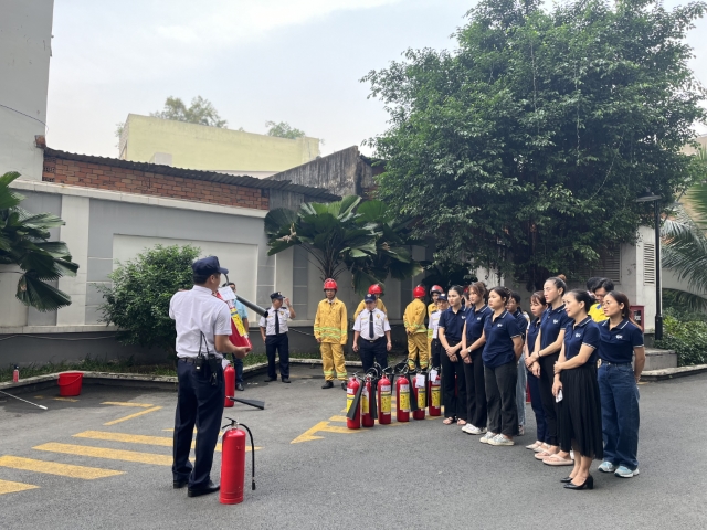 TRƯỜNG IGC KIDDY CƠ SỞ TÂN PHÚ DIỄN TẬP PHÒNG CHÁT CHỮA CHÁY NIÊN ĐỘ 2023 - 2024