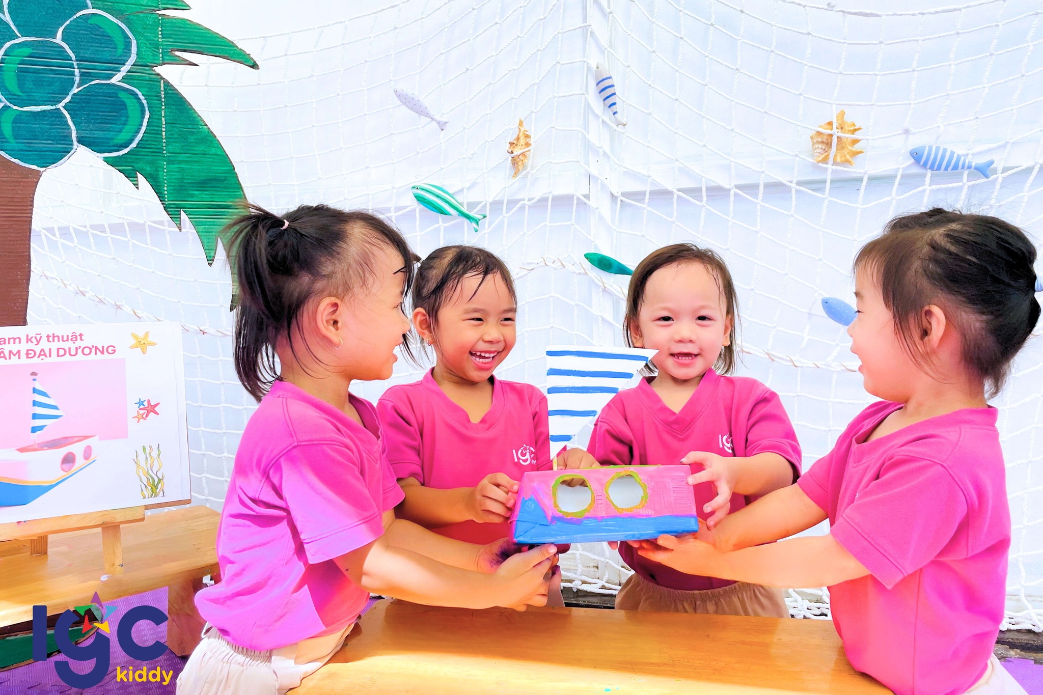 HOẠT ĐỘNG STEAM LÀM TÀU NGẦM