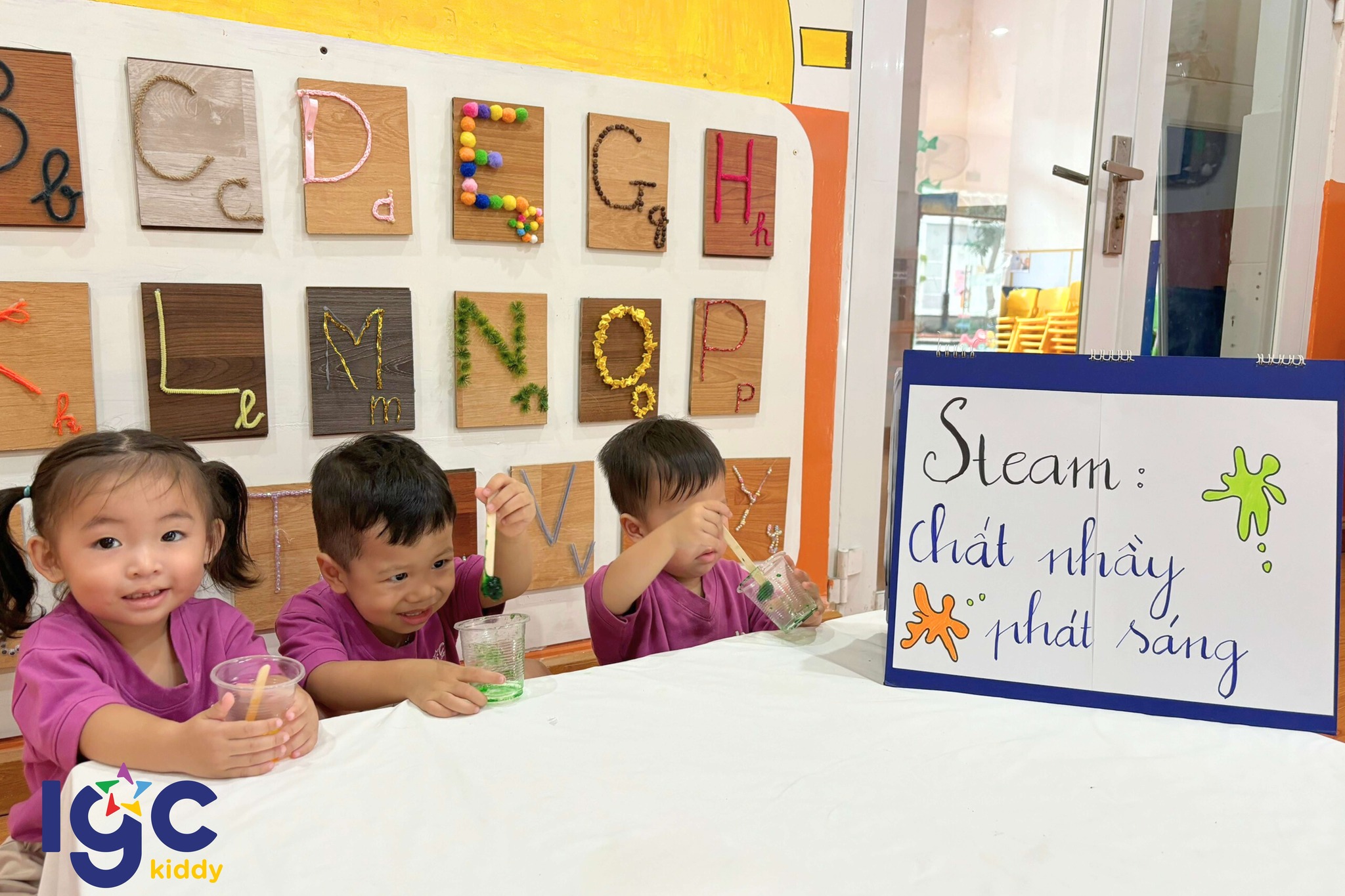 THÍ NGHIỆM STEAM - CHẤT NHẦY PHÁT SÁNG