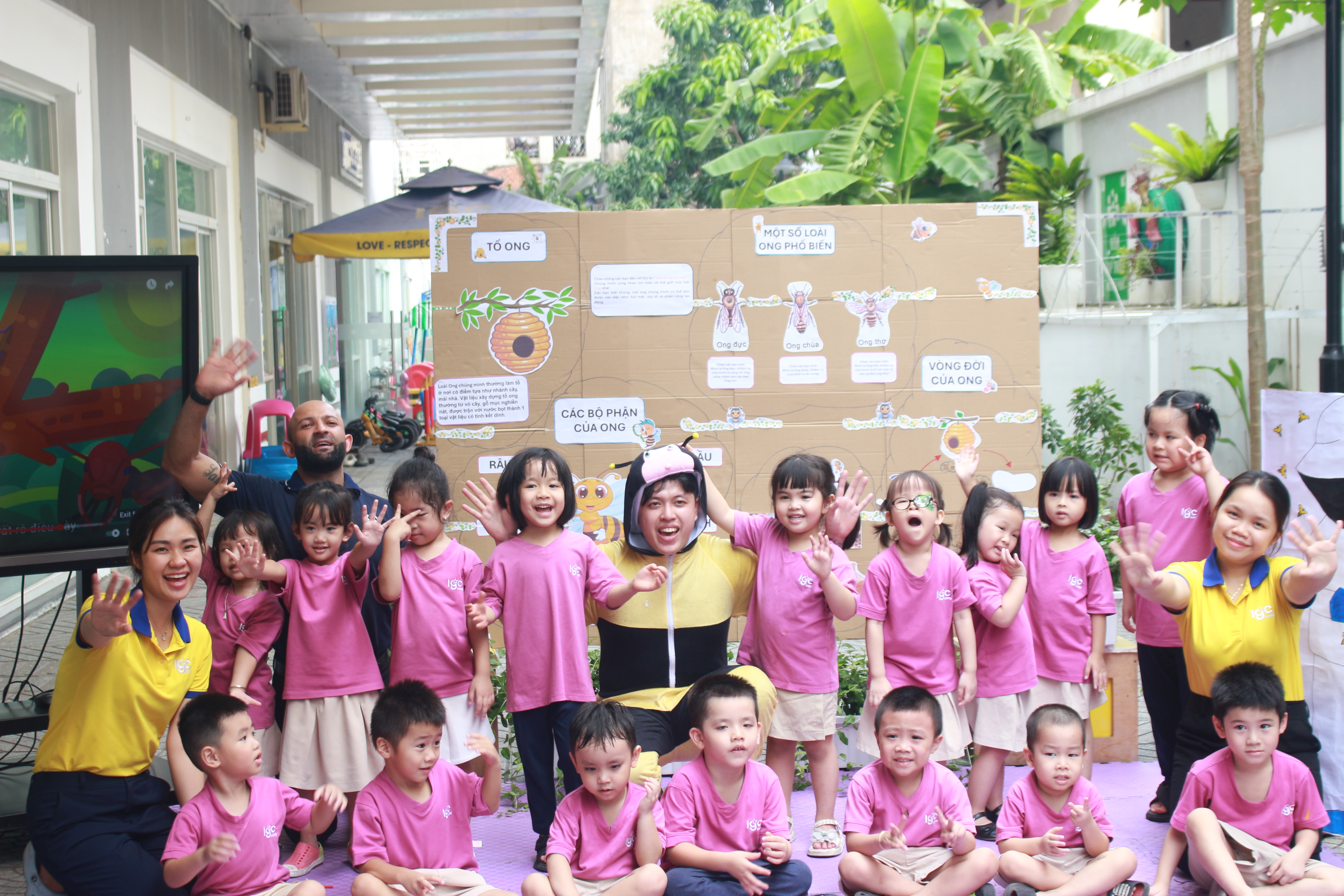 SỰ KIỆN NUÔI ONG LẤY MẬT