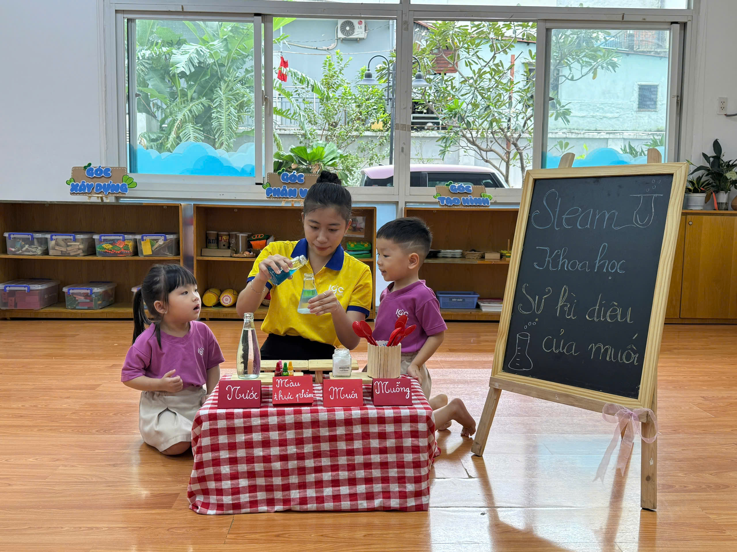 KHÁM PHÁ SỰ DIỆU KỲ CỦA MUỐI – GIỜ HỌC STEAM ĐẦY HỨNG KHỞI TẠI IGC TÂN PHÚ