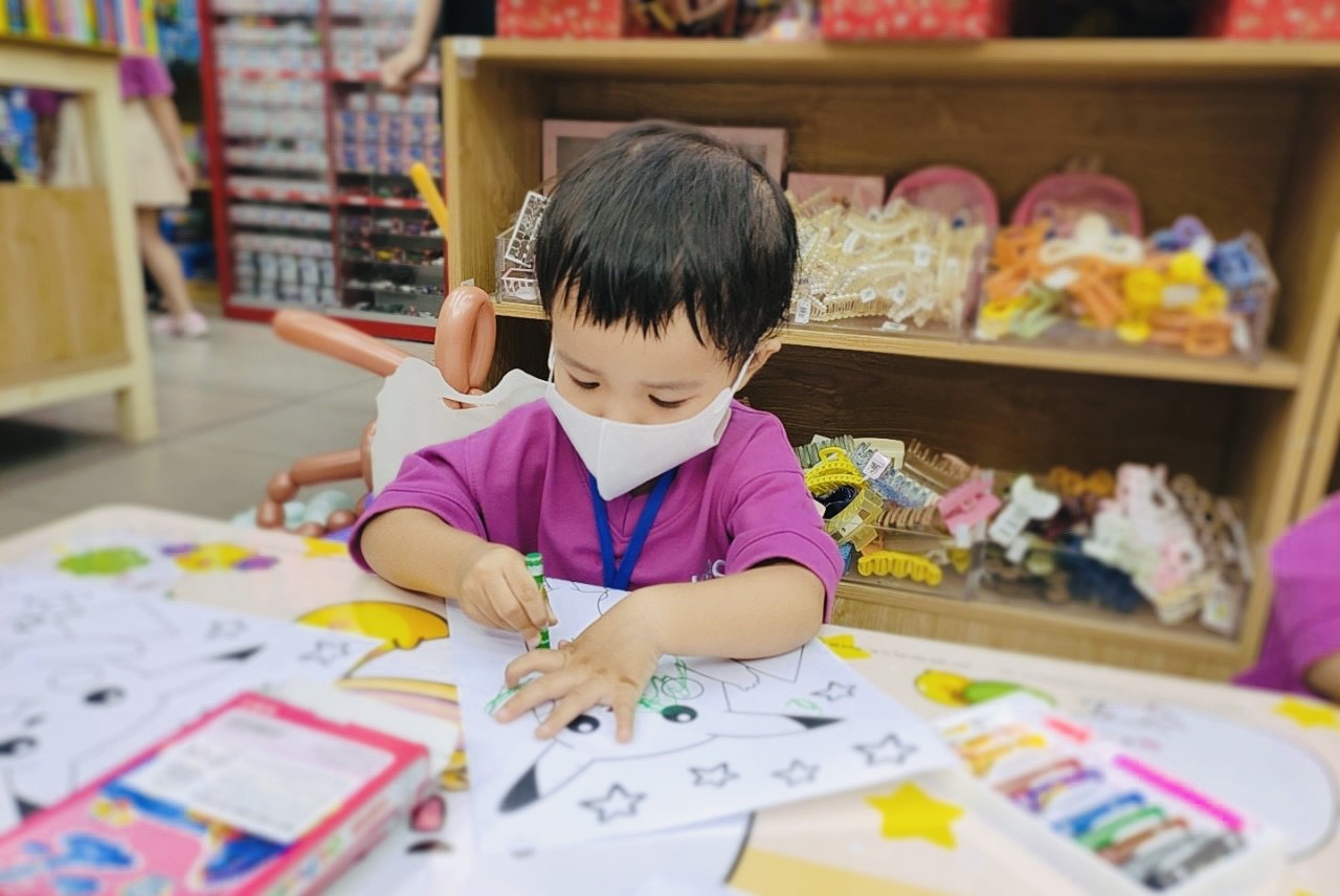 THAM QUAN NHÀ SÁCH FAHASA TÂN BÌNH