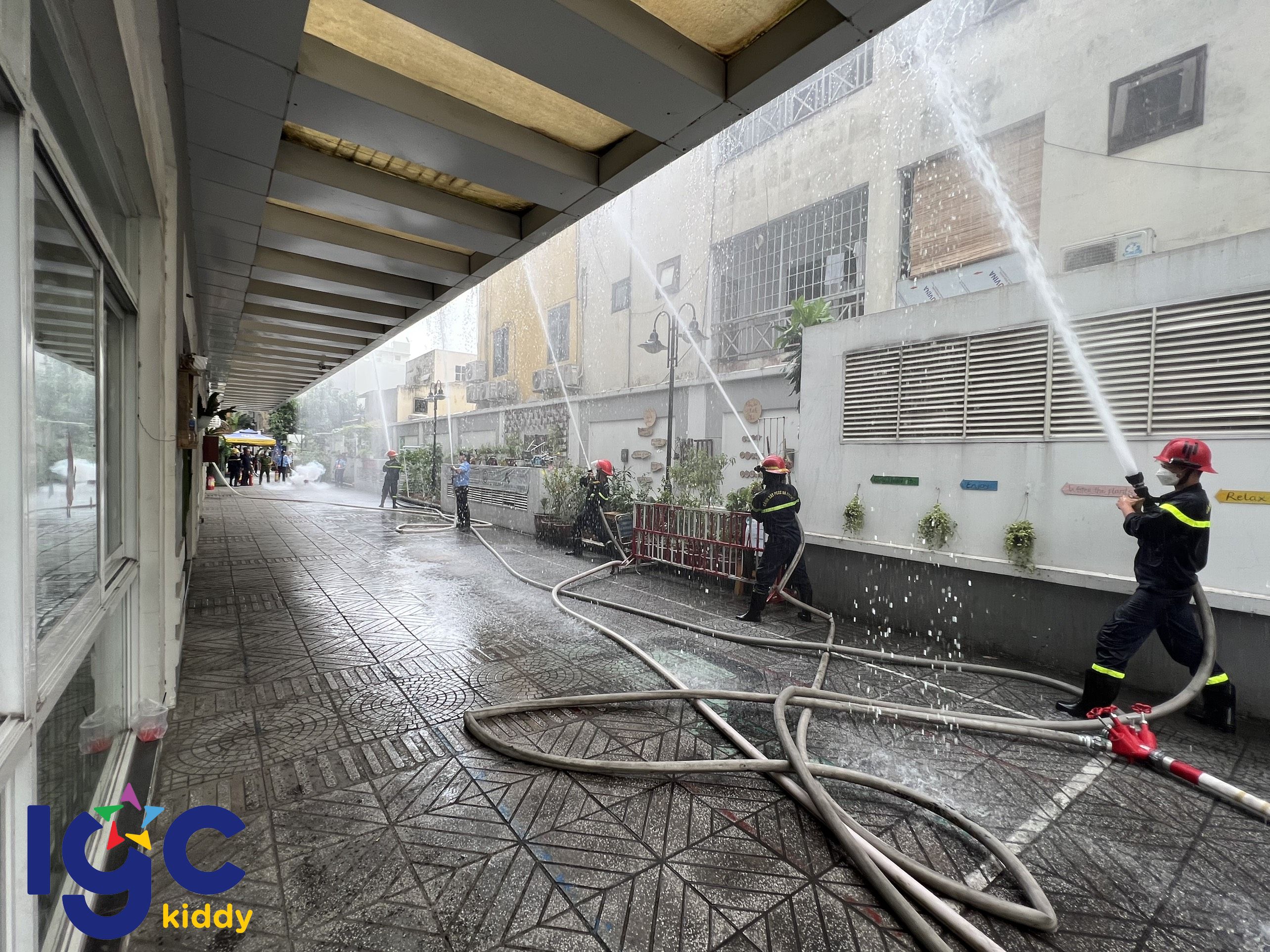 TẬP HUẤN PHÒNG CHÁY CHỮA CHÁY.